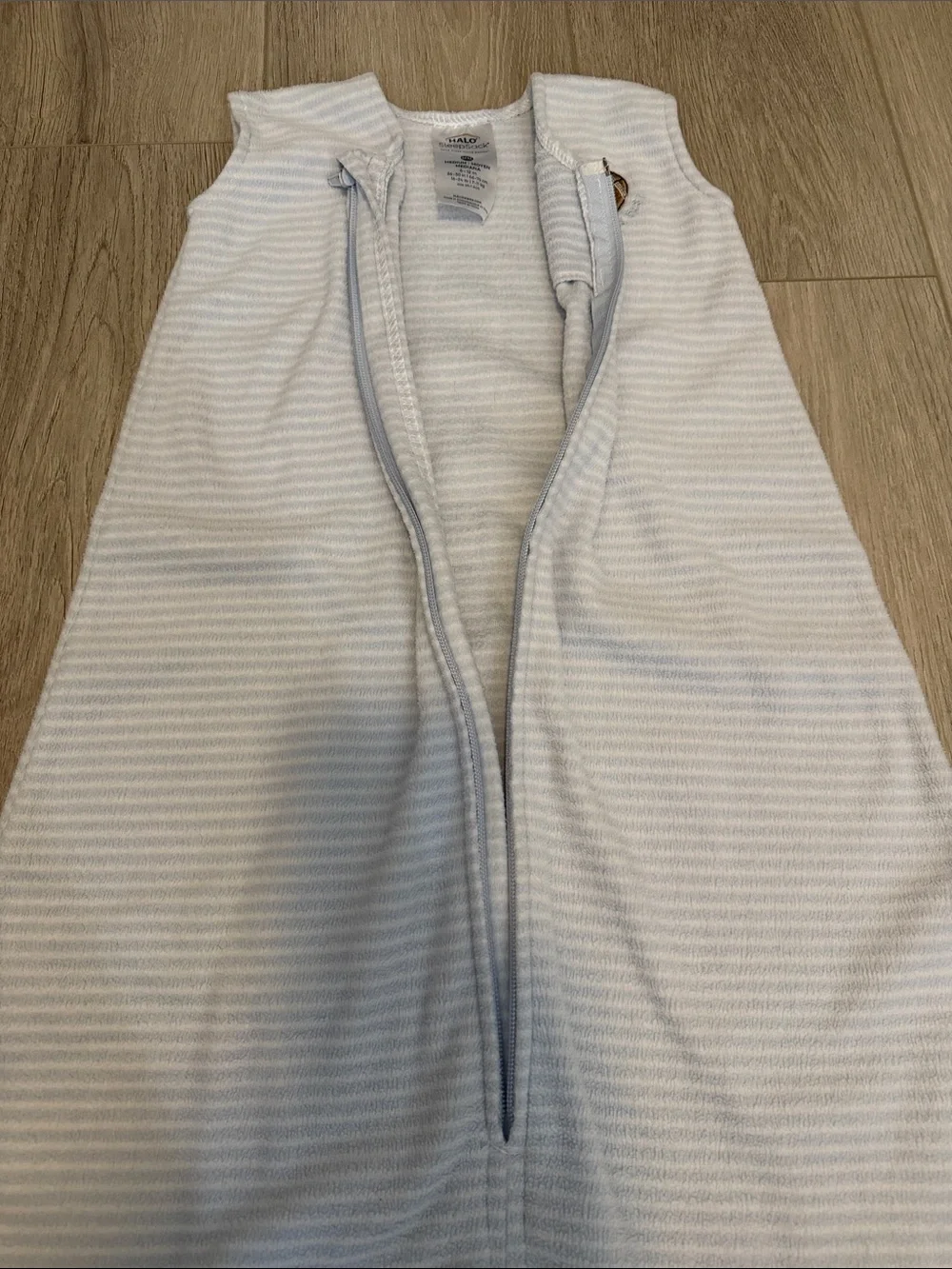 Halo Size M Baby Sleeveless Wearable Blanket in White and Light Gray Stripe